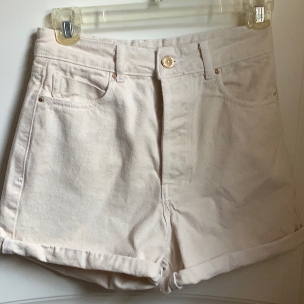 Women's Cream Shorts